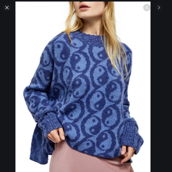 Free People Sweaters - Free people S yin yang sweater blue oversized